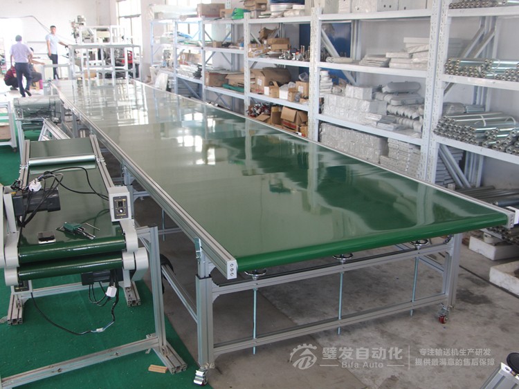 1500W10000L標(biāo)準(zhǔn)大線結(jié)構(gòu)皮帶輸送機(jī) 1500W10000L標(biāo)準(zhǔn)大線結(jié)構(gòu)皮帶輸送機(jī)