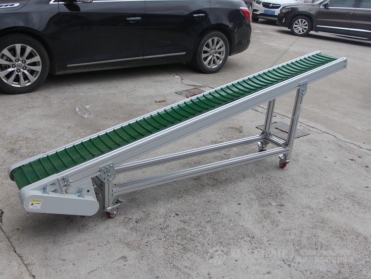 皮帶面加橫向?qū)l小型皮帶輸送機 皮帶面加橫向?qū)l小型皮帶輸送機