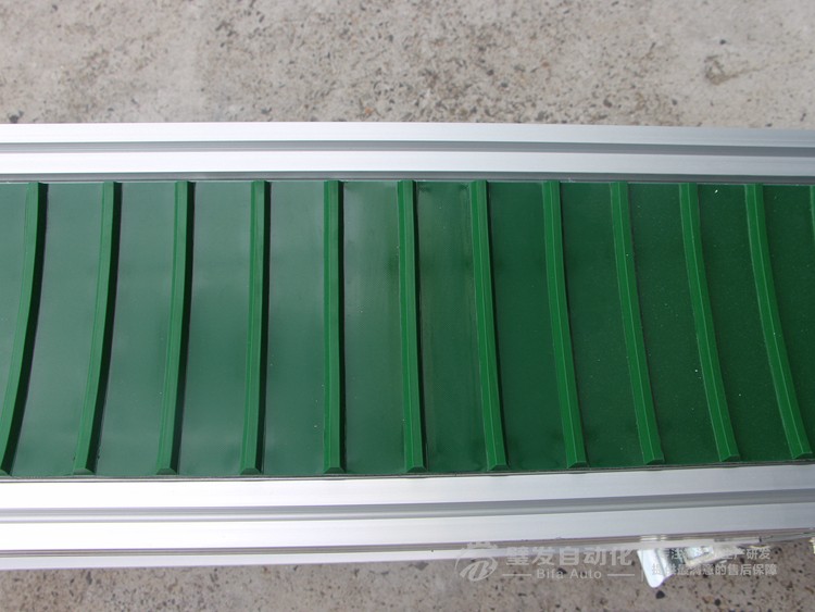 皮帶面加橫向?qū)l小型皮帶輸送機 皮帶面加橫向?qū)l小型皮帶輸送機