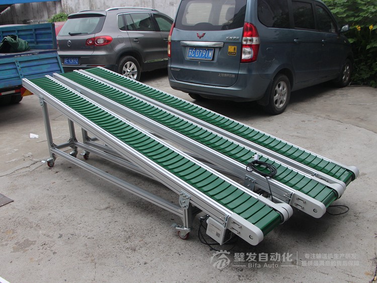 皮帶面加橫向?qū)l小型皮帶輸送機 皮帶面加橫向?qū)l小型皮帶輸送機