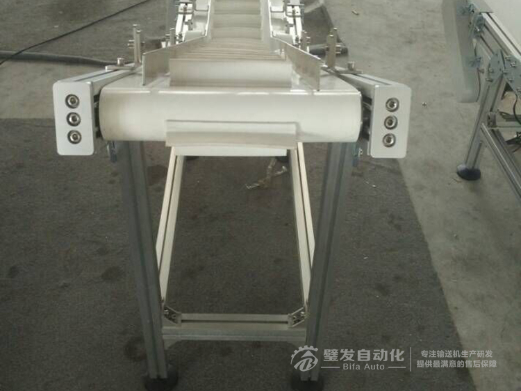 非標不銹鋼擋邊白色PVC流水線小型爬坡輸送機 非標不銹鋼擋邊白色PVC流水線小型爬坡輸送機