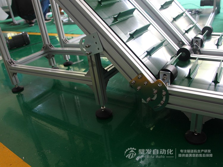 直角電機裙邊擋板Z字形爬坡輸送機 直角電機裙邊擋板Z字形爬坡輸送機