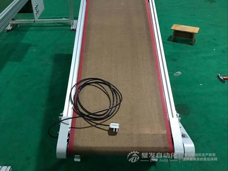 特佛龍網(wǎng)帶斜坡輸送機(jī)