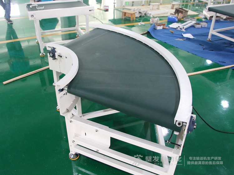 PU墨綠皮帶碳鋼烤漆結構90度轉彎機 PU墨綠皮帶碳鋼烤漆結構90度轉彎機