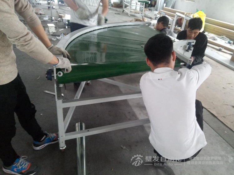 90度轉彎輸送機 90度轉彎輸送機